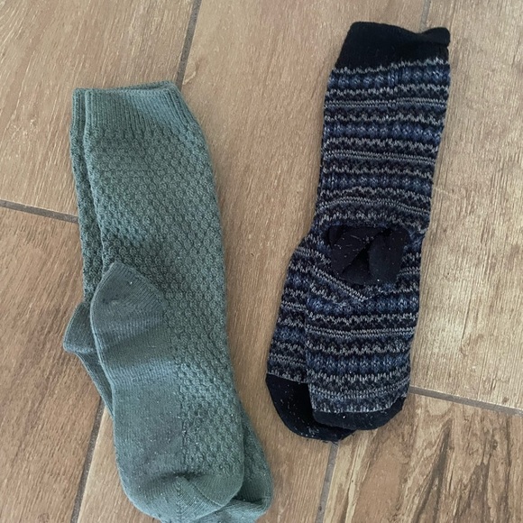 Set of Two Women's Wool Crew Socks: M/L - Picture 1 of 3
